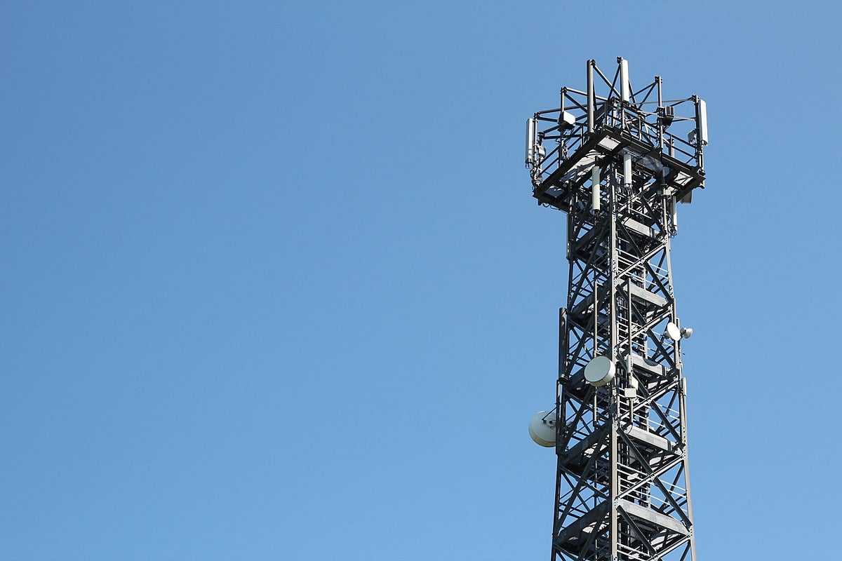 1200px-Communications_Towers_-_Funkturm_-_Antenne
